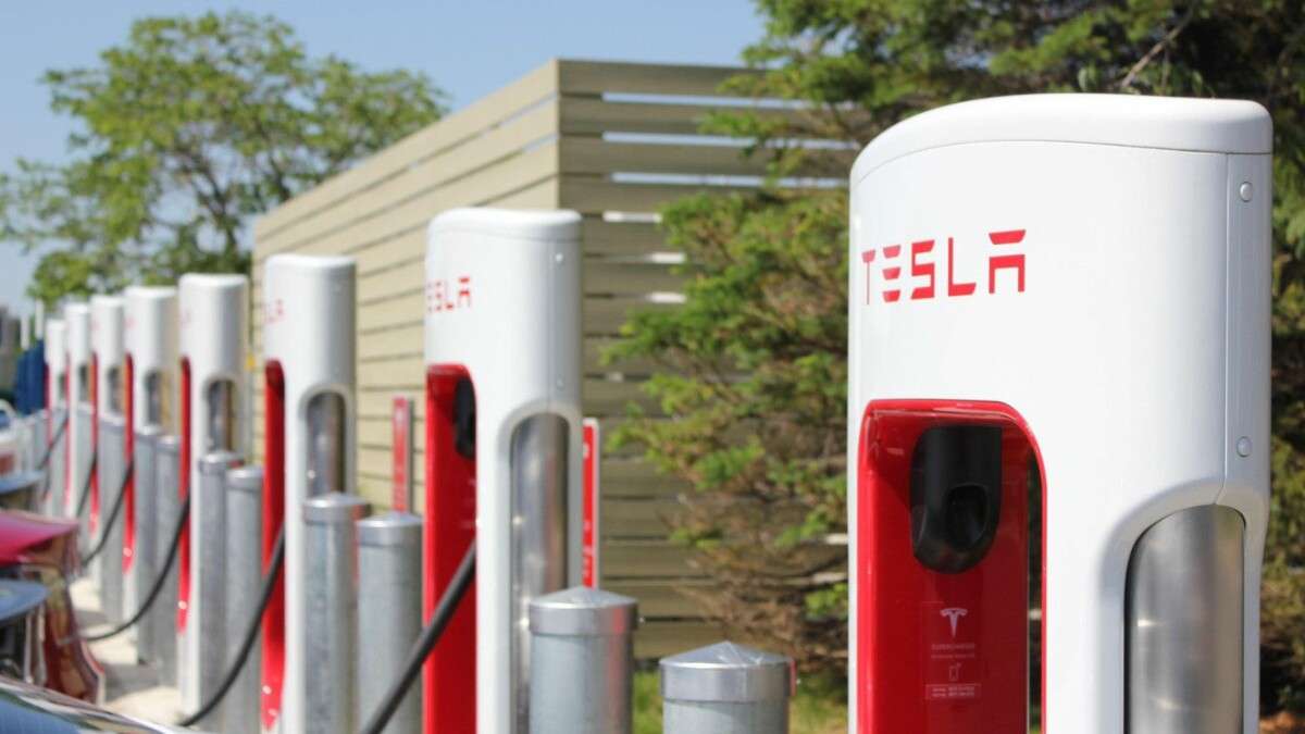 Auf einen Schlag mehr Ladesäulen: Tesla öffnet sich für andere Elektroautomarken
